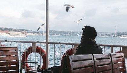 kaiyun官方网站-葡萄牙女足运动员登上国际赛事颁奖台，葡萄牙足球大赛冠军