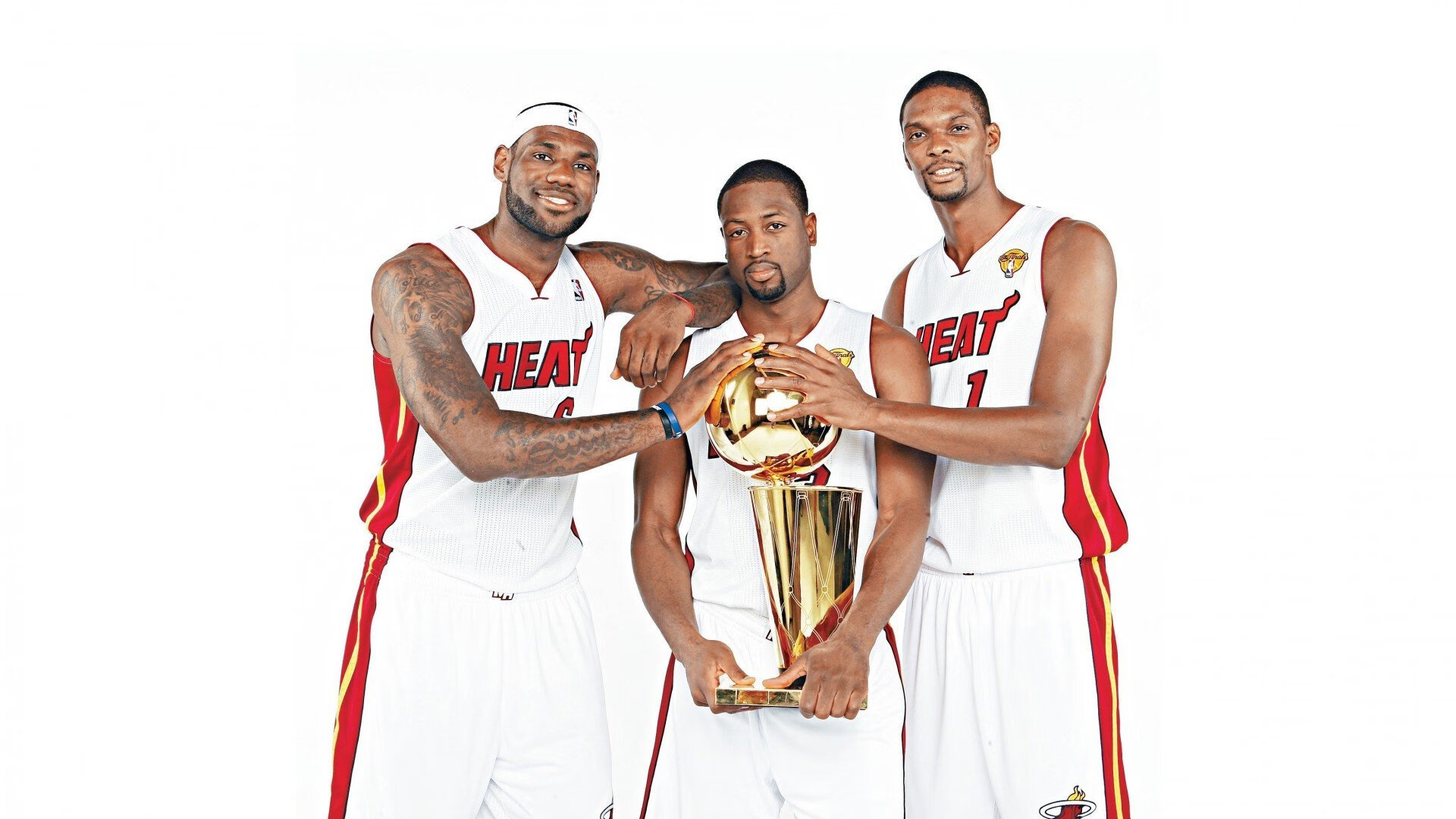 小因扎吉上任，新月完成教练交接，小因扎吉教练团队